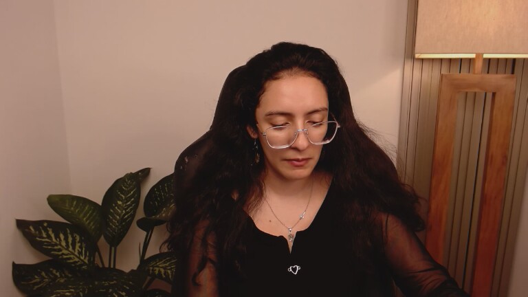 MIAPORTMANN's Streamate show and profile