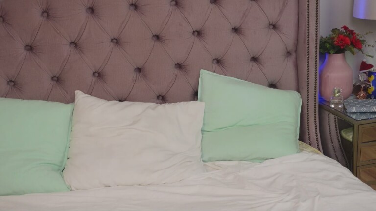 JenniferLovve's Streamate show and profile