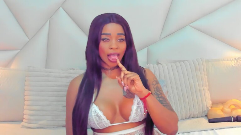 TyraaLambert's Streamate show and profile