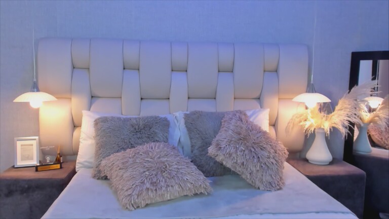 EmmaPrinncess's Streamate show and profile