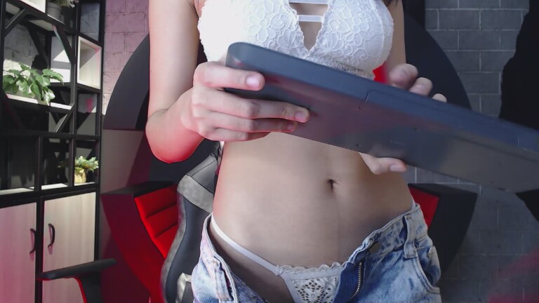 TinyMini's Streamate show and profile