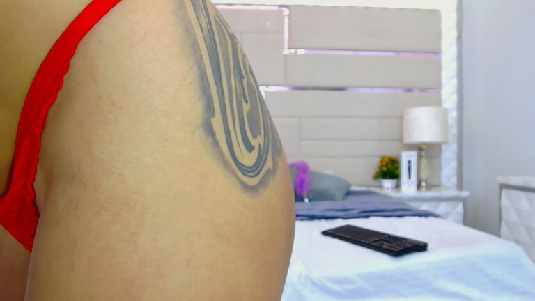 MiahHills's Streamate show and profile