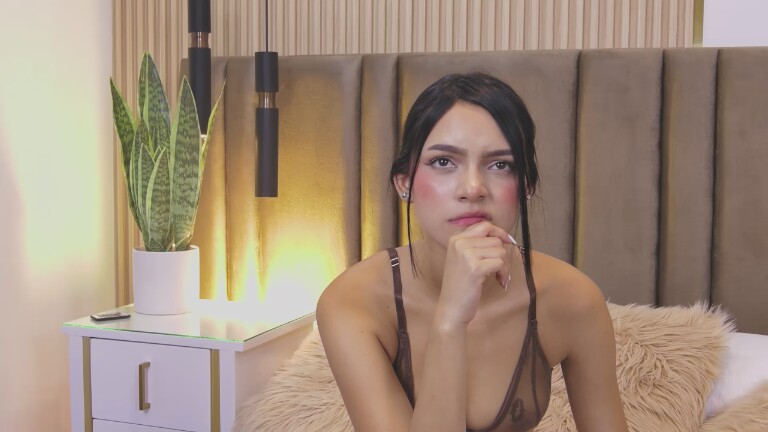 Nina_SnowGB's Streamate show and profile