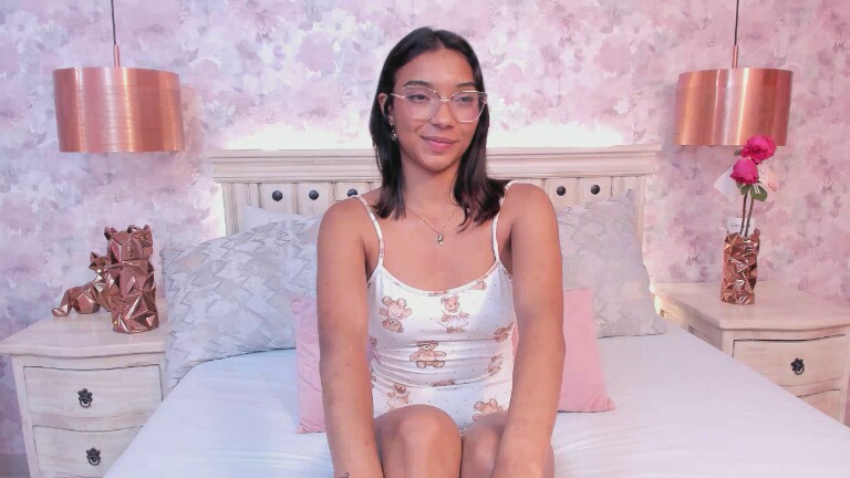 SidneyLovee's Streamate show and profile