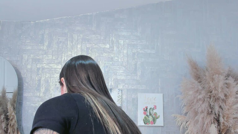 SaraBacker's Streamate show and profile