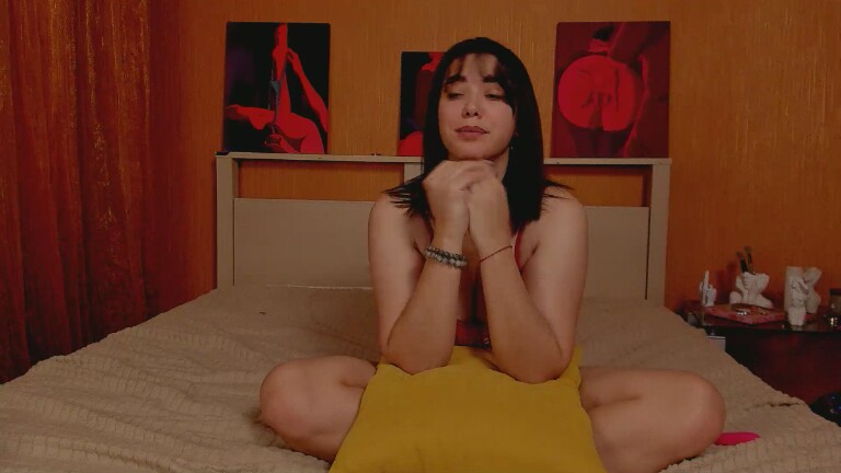 GlamNova's Streamate show and profile