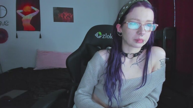 NikkiVill's Streamate show and profile